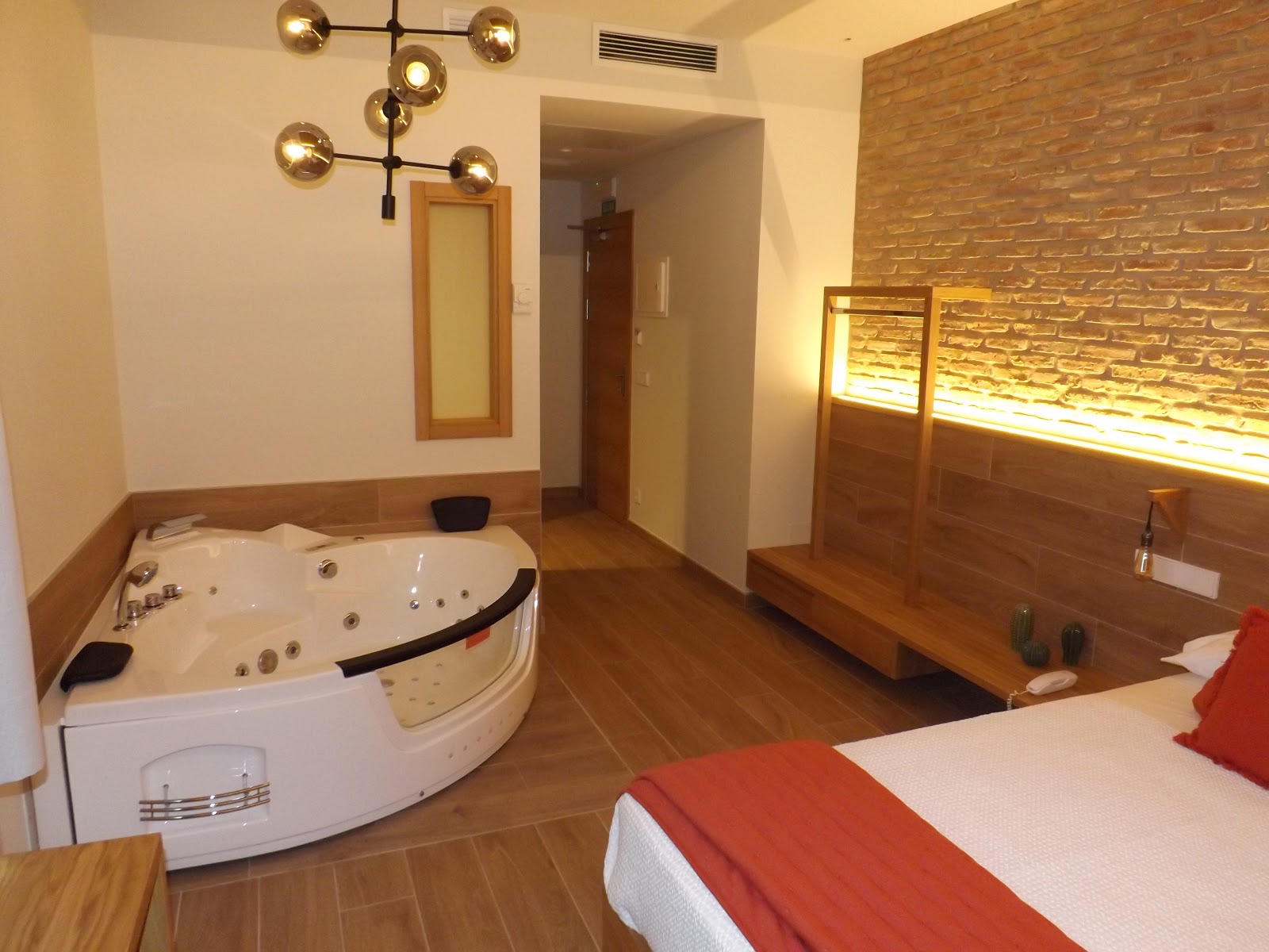 Hotel Restaurante Casa Luisa photo 7, hotel accommodation in Ayegui on the Camino Frances
