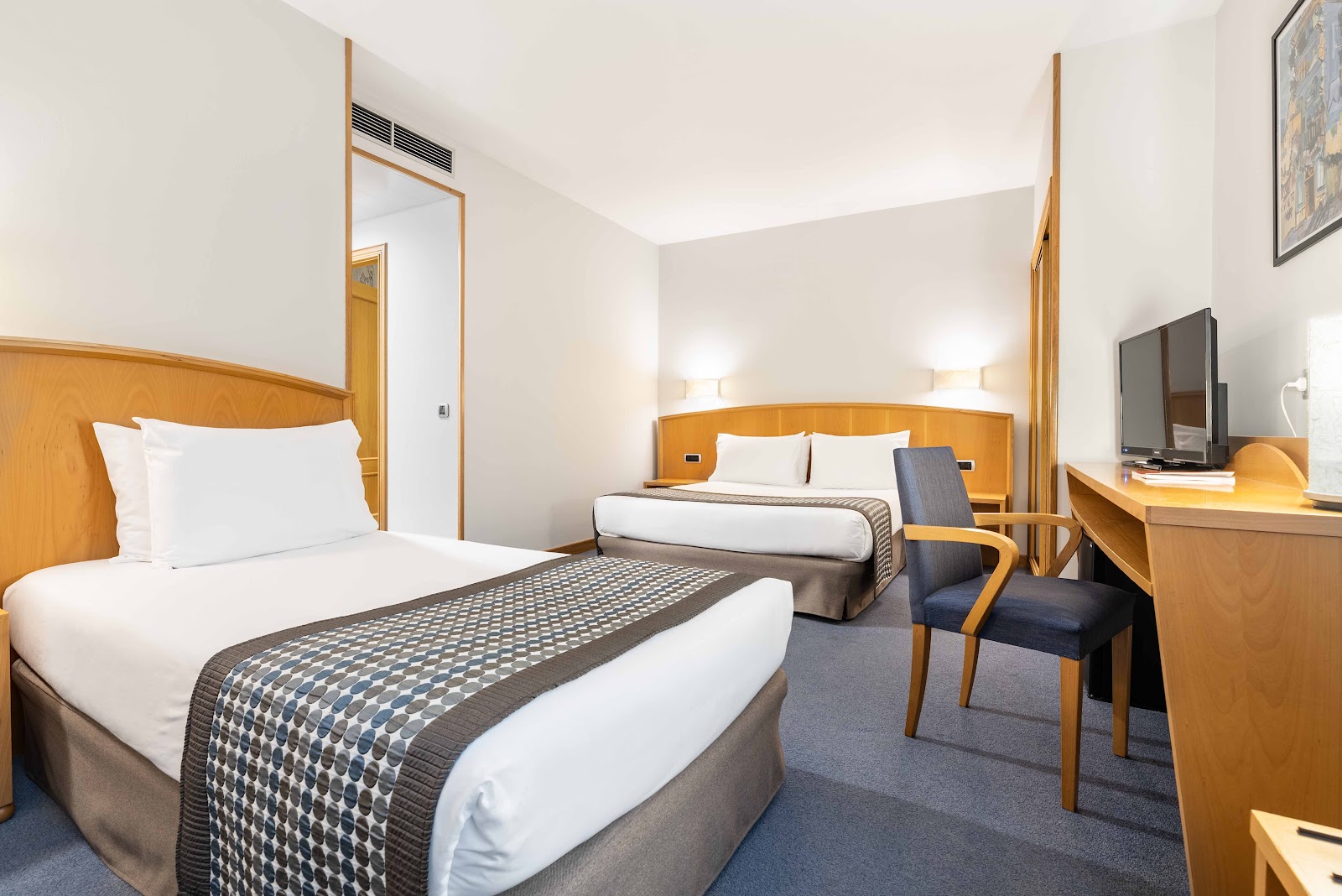 Hotel Exe Area Central photo 2, hotel accommodation in Santiago de Compostela on the Camino Frances