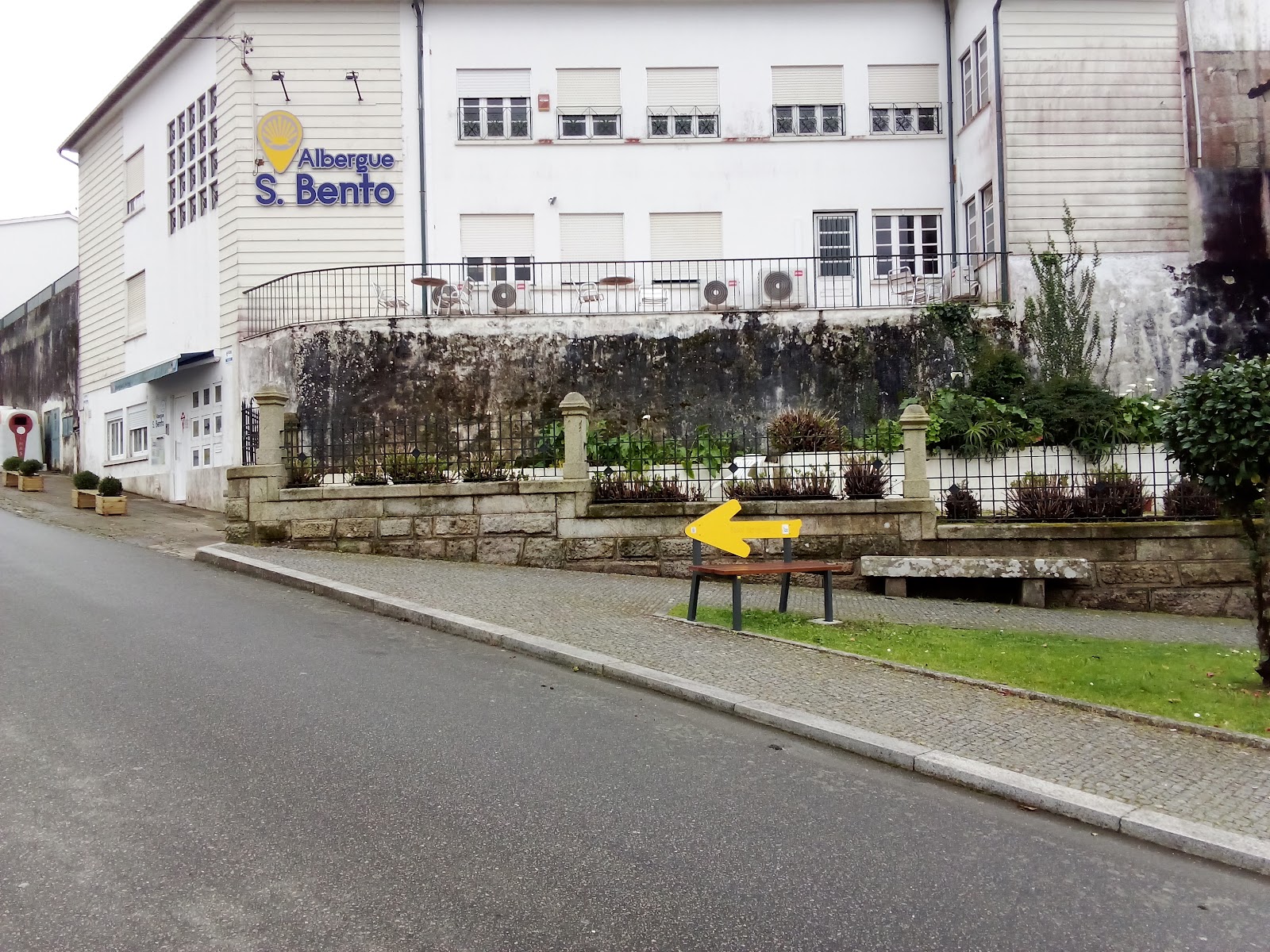 Albergue S.Bento ( hostel ), albergue accommodation in As Seixas on the Camino Primitivo