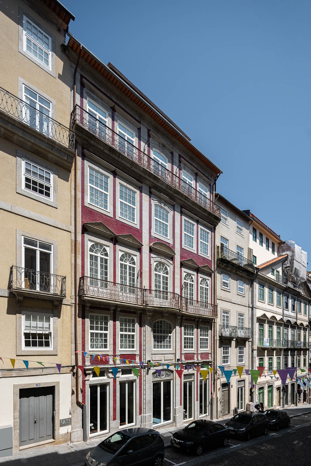 ICON Duplo Ribeira, hotel accommodation in Porto on the Camino Portuguese