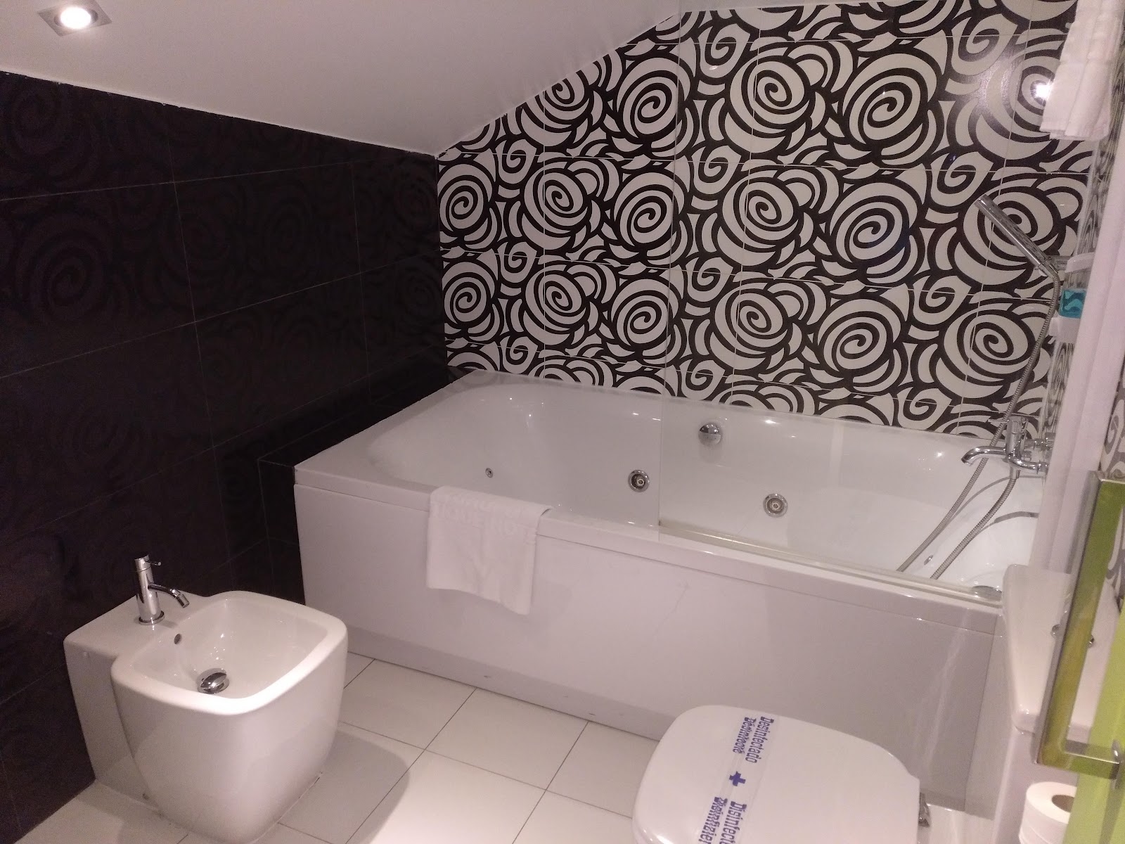 Hotel Via Gotica photo 7, hotel accommodation in Burgos on the Camino Frances