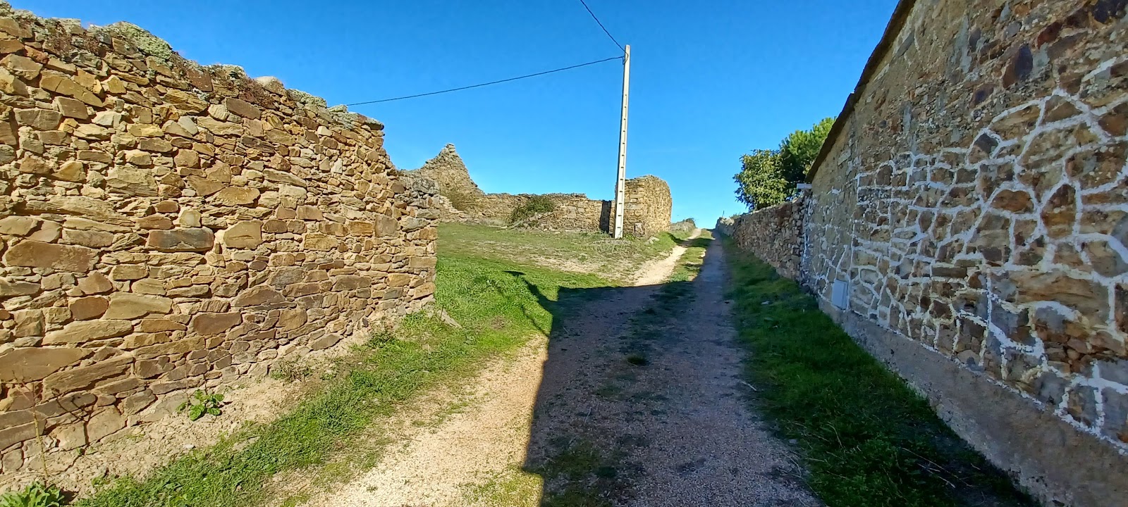Santa Catalina de Somoza locality view on the Camino Frances route
