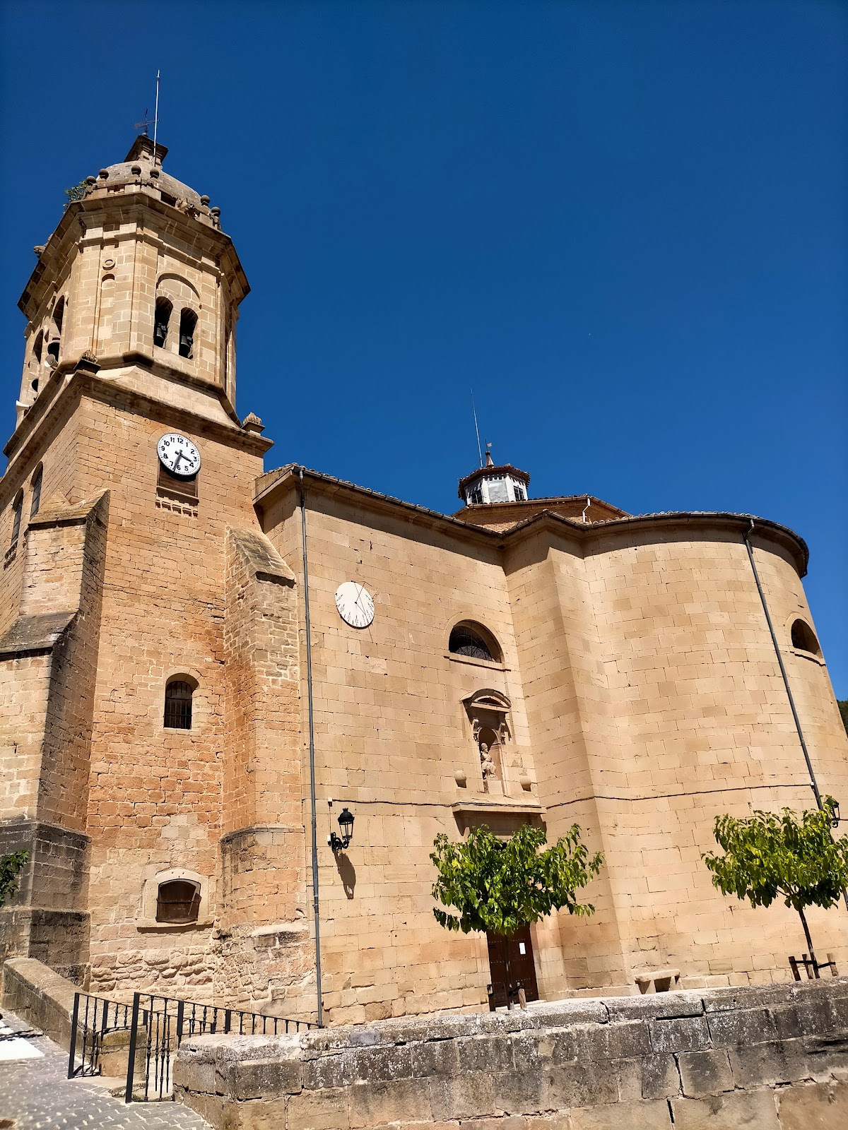 Maneru locality view on the Camino Frances route