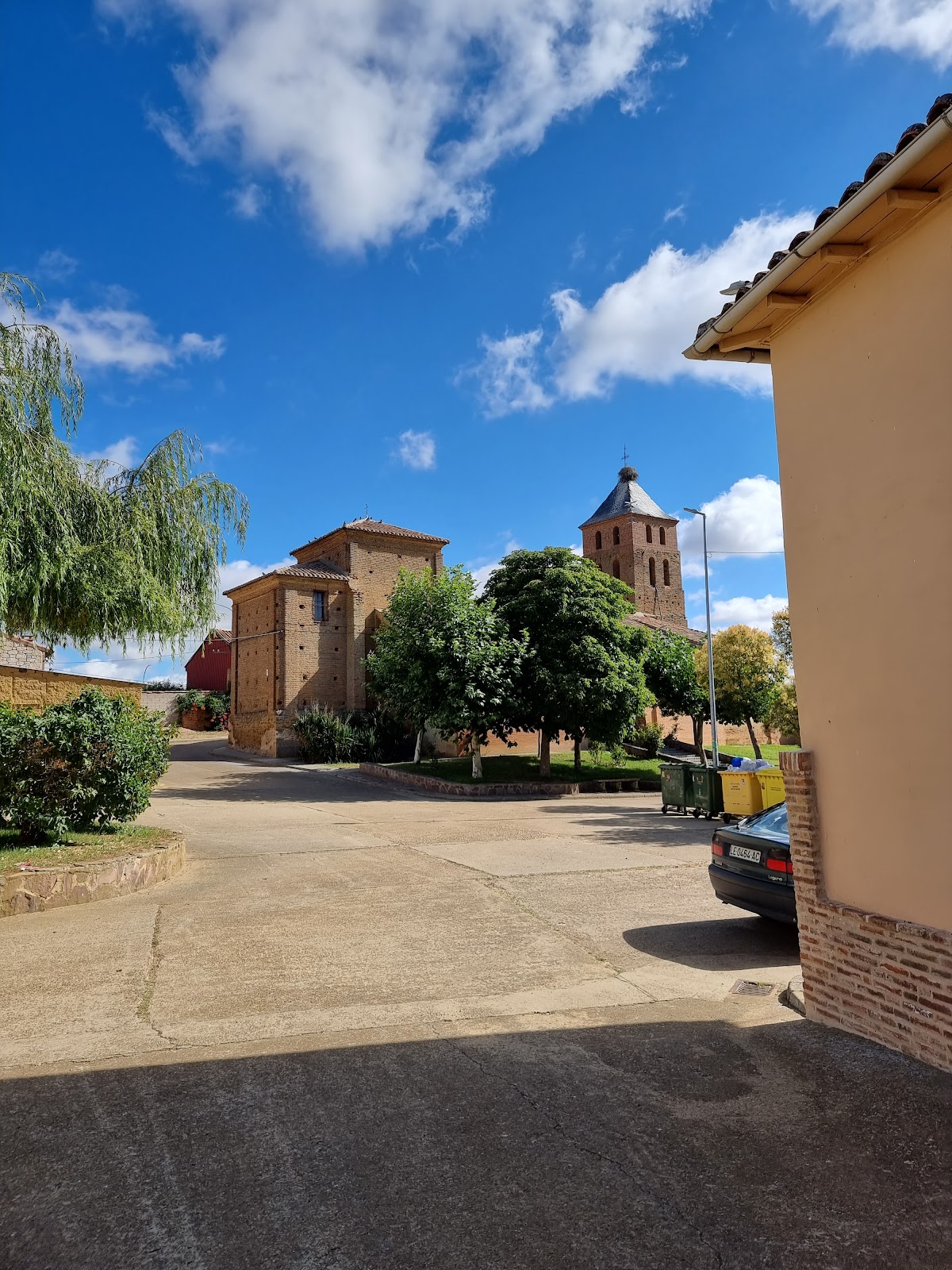 Calzada del Coto locality view on the Camino Frances route