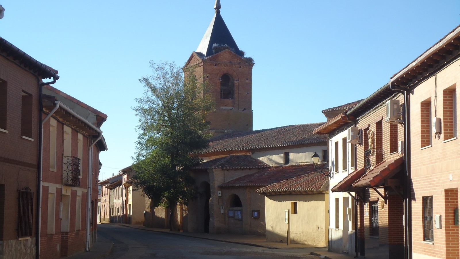 El Burgo Ranero locality view on the Camino Frances route