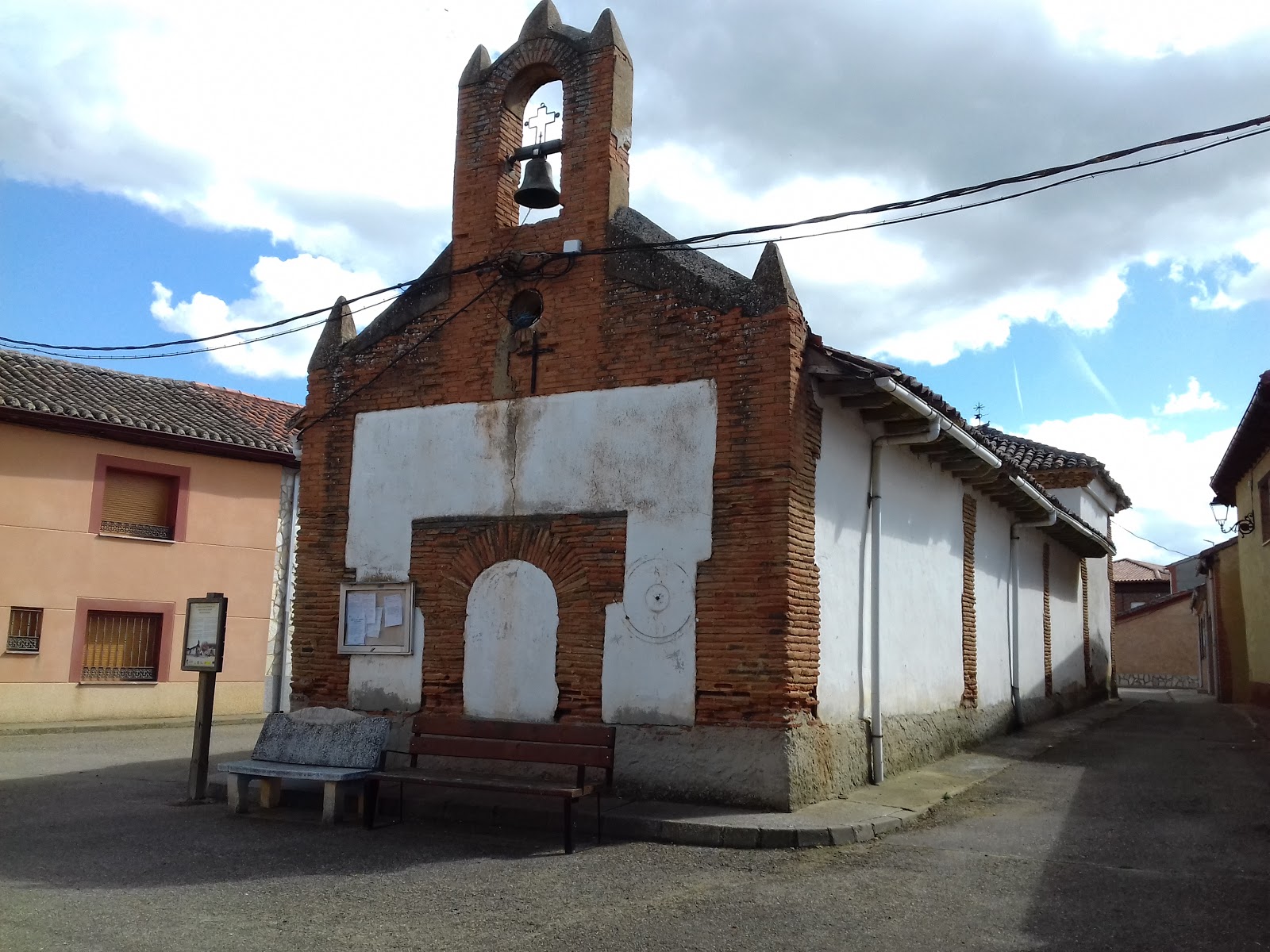 Calzadilla de los Hermanillos locality view on the Camino Frances route
