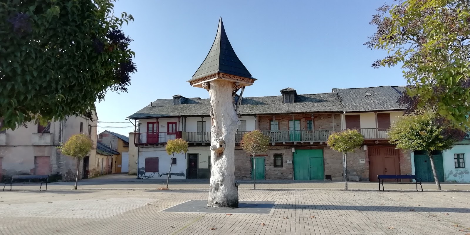 Columbrianos locality view on the Camino Frances route