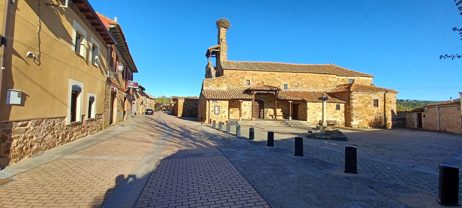 Murias de Rechivaldo locality view on the Camino Frances route