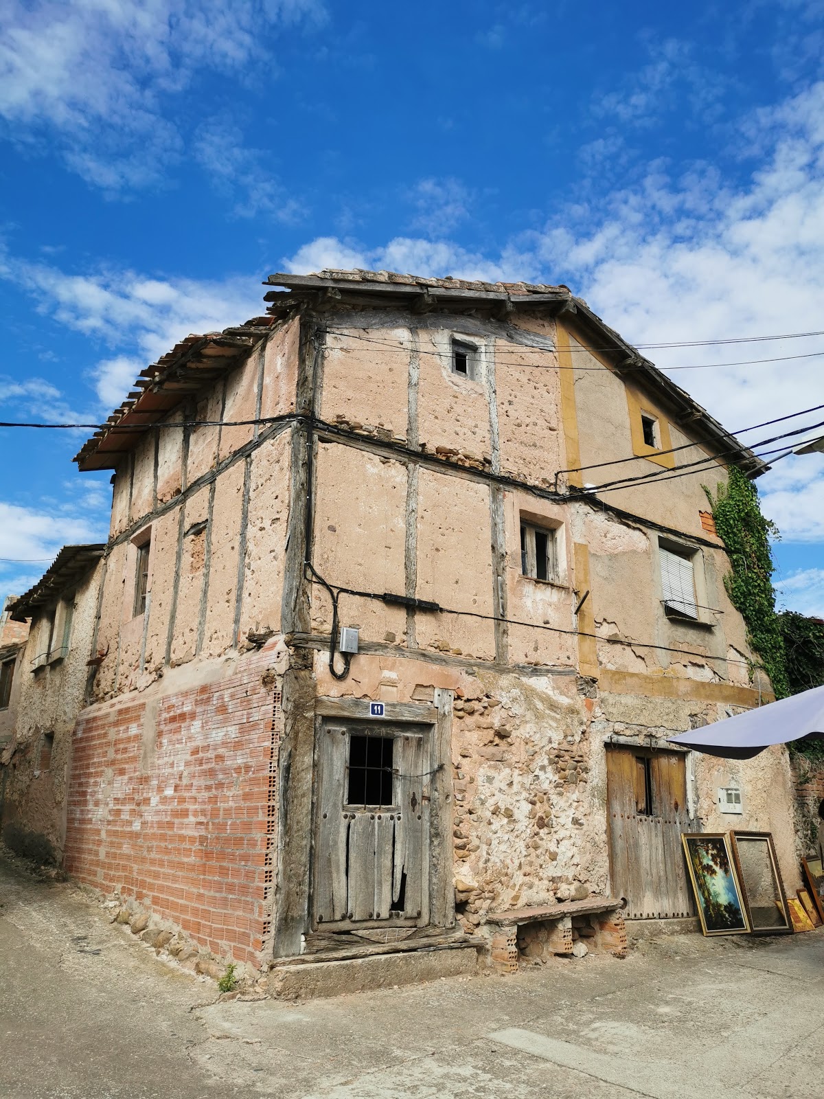 Cirueña locality view on the Camino Frances route
