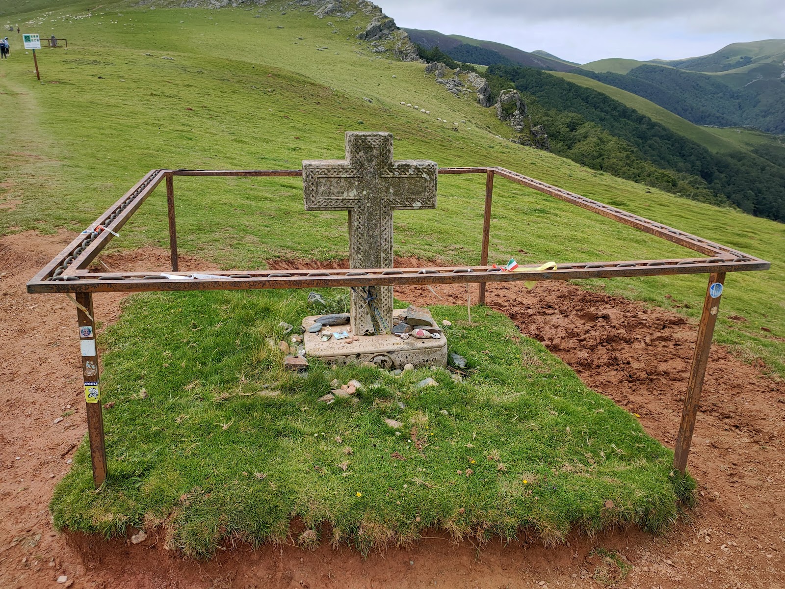 Lepoeder Peak locality view on the Camino Frances route