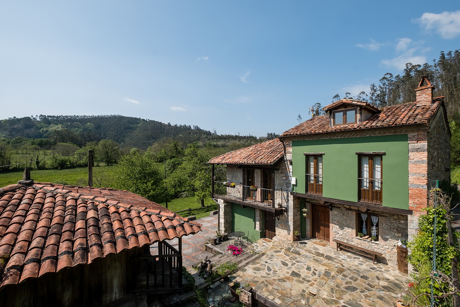 Quintana La Vega, guesthouse accommodation in El Escamplero on the Camino Primitivo
