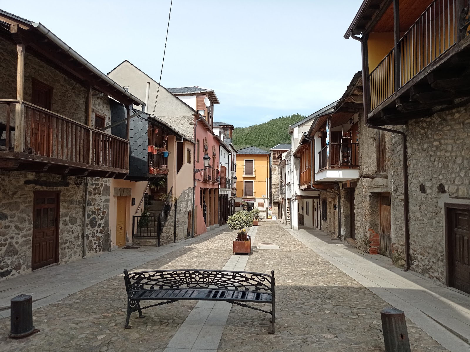 Hostal el Palacio photo 18, hostel accommodation in Molinaseca on the Camino Frances