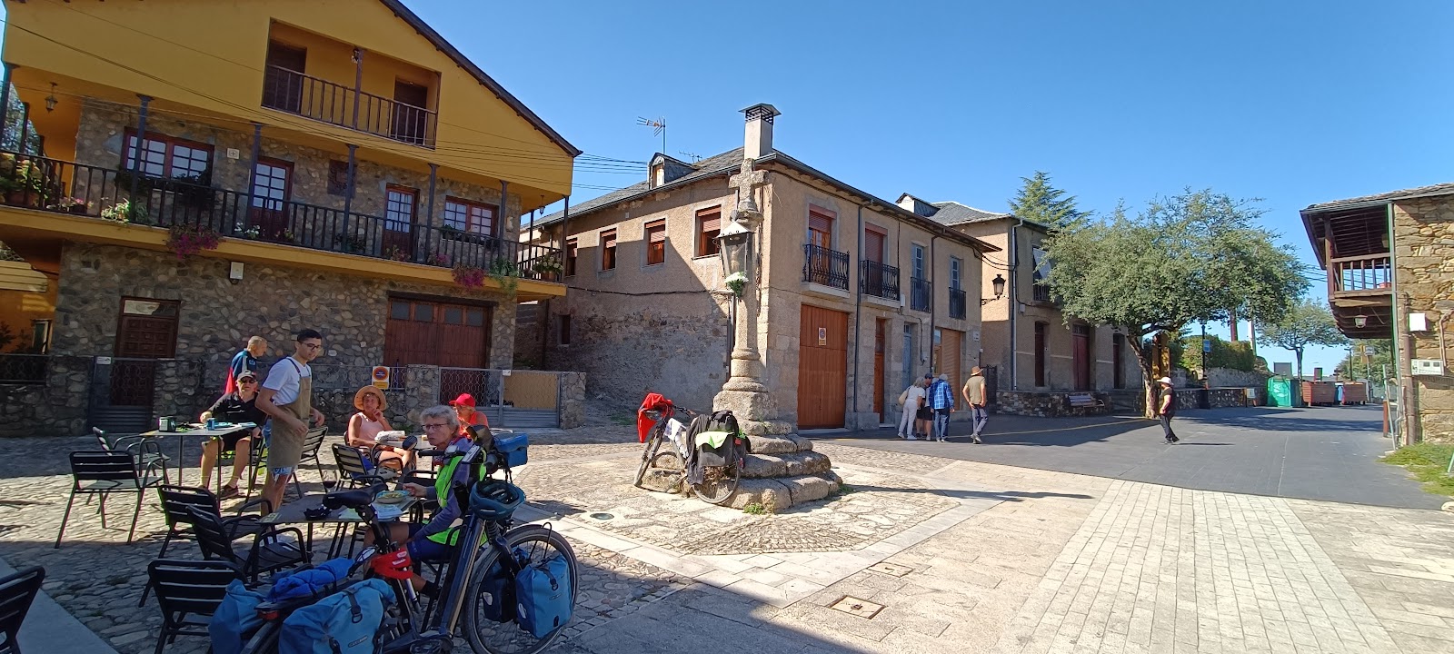 Donde María photo 5, pension accommodation in Molinaseca on the Camino Frances