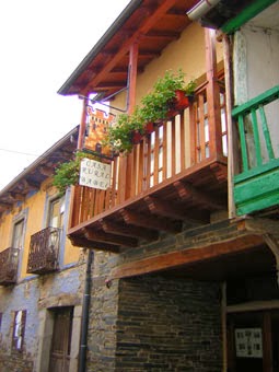 casa rural La Torre de Babel, pension accommodation in Molinaseca on the Camino Frances