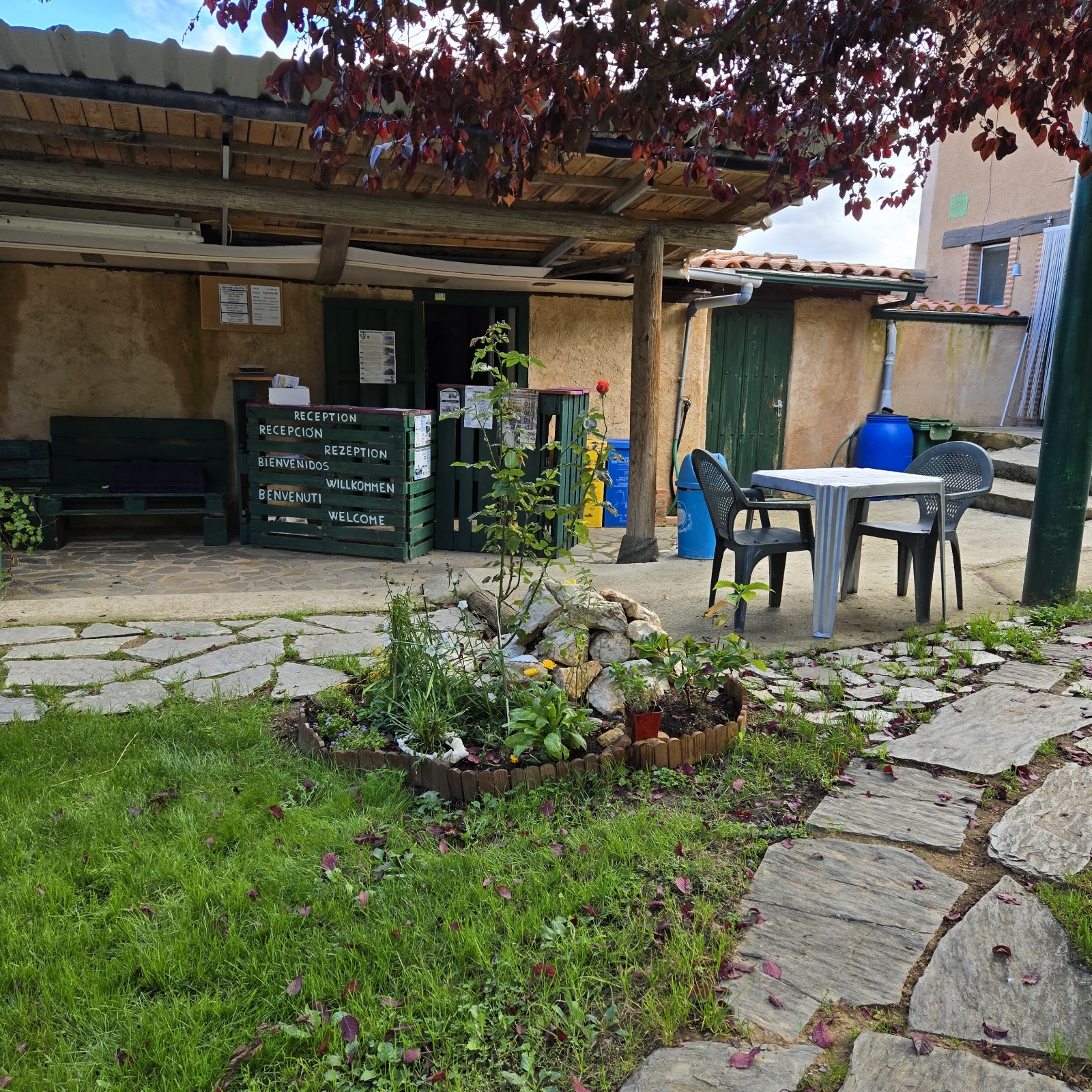 ALBERGUE peregrinos CASAFLOR photo 16, hostel accommodation in Murias de Rechivaldo on the Camino Frances