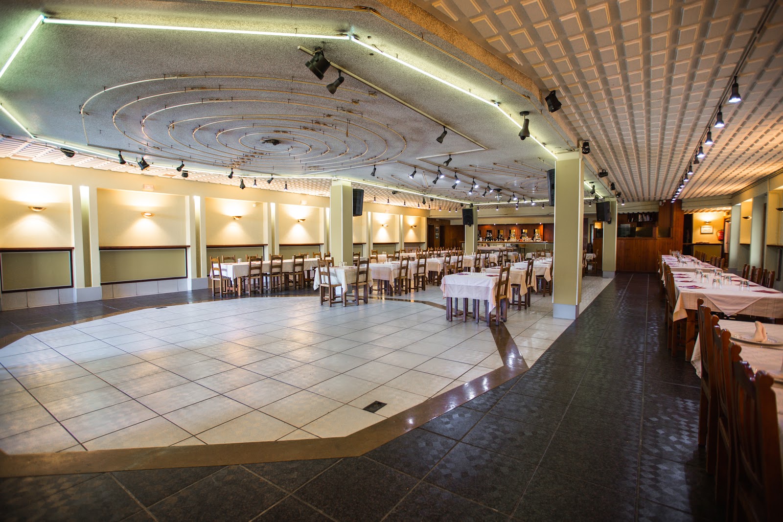 Restaurante -Gau Txori- Jatetxea, pension accommodation in Zubiri on the Camino Frances