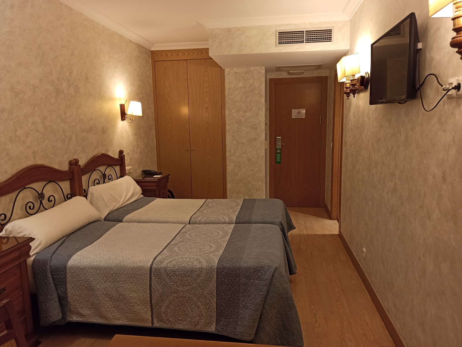 Hotel Abadía Camino Santiago photo 2, hotel accommodation in Burgos on the Camino Frances