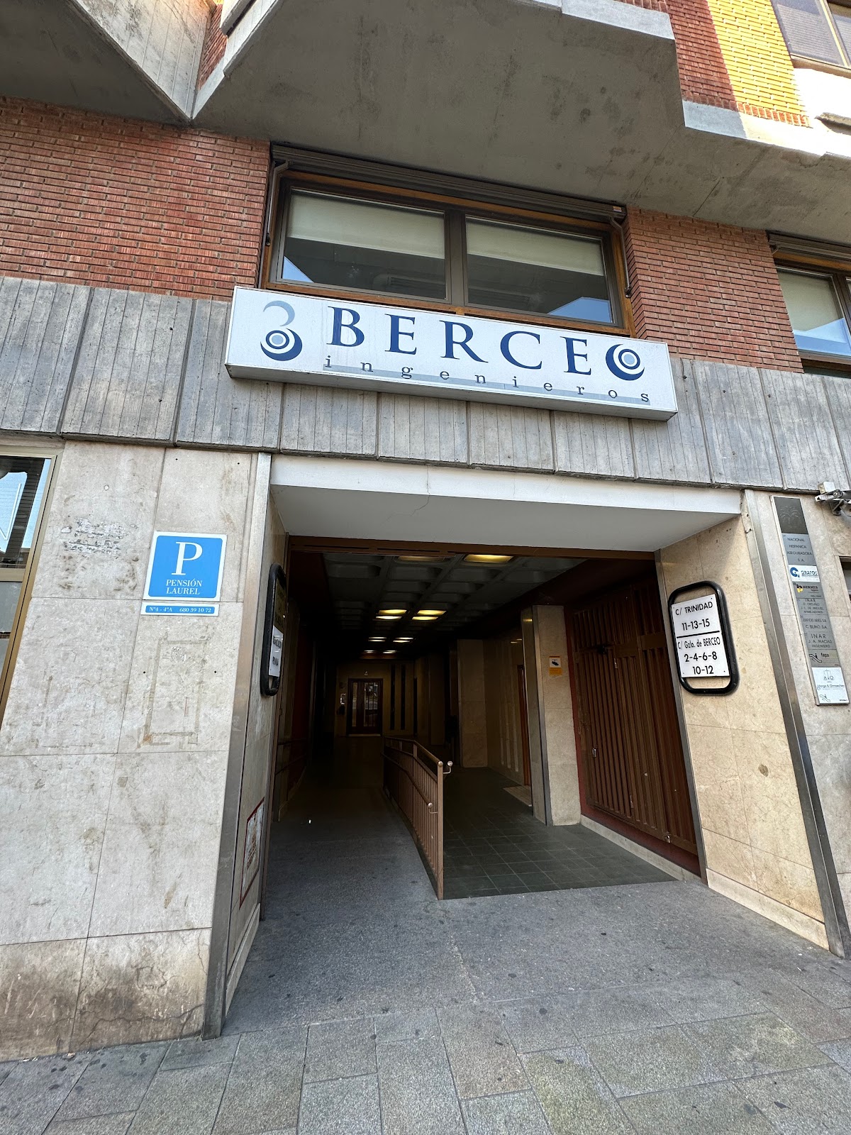 Pensión Laurel - Auto Check-in photo 19, guesthouse accommodation in Logroño on the Camino Frances