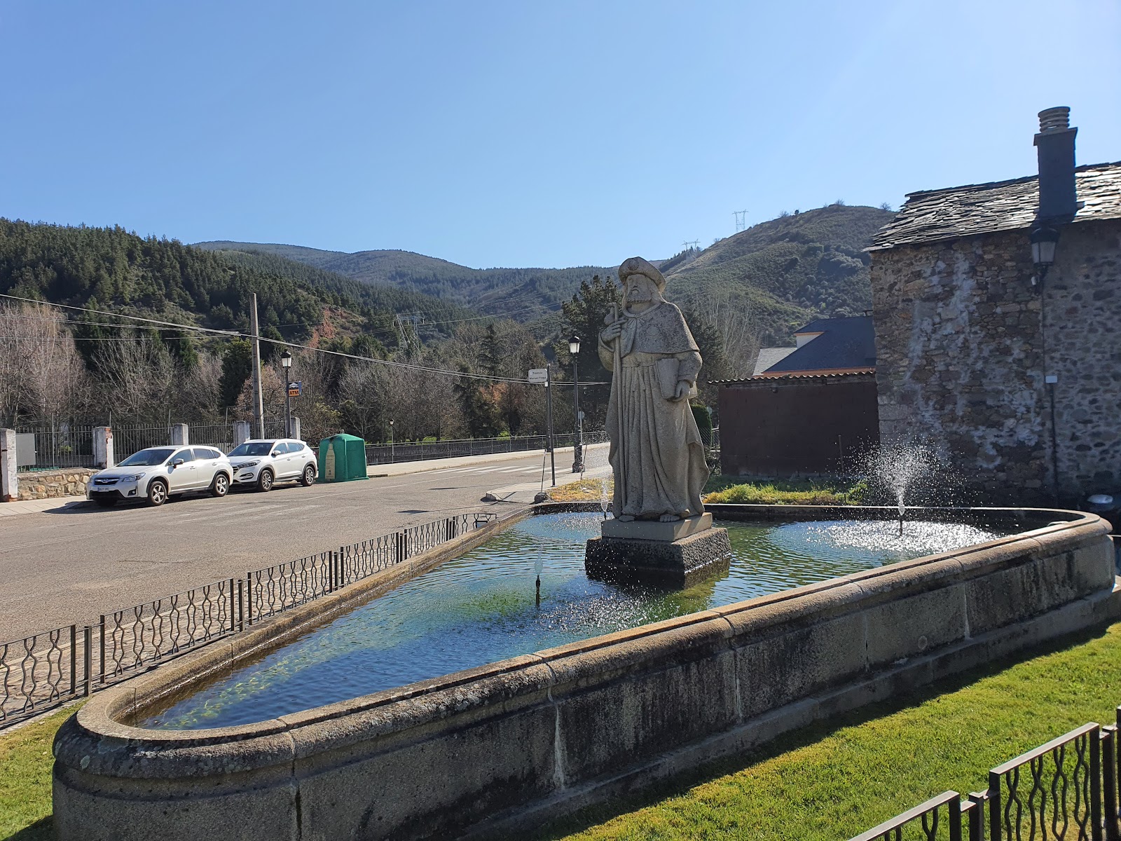 Hostal el Palacio photo 13, hostel accommodation in Molinaseca on the Camino Frances