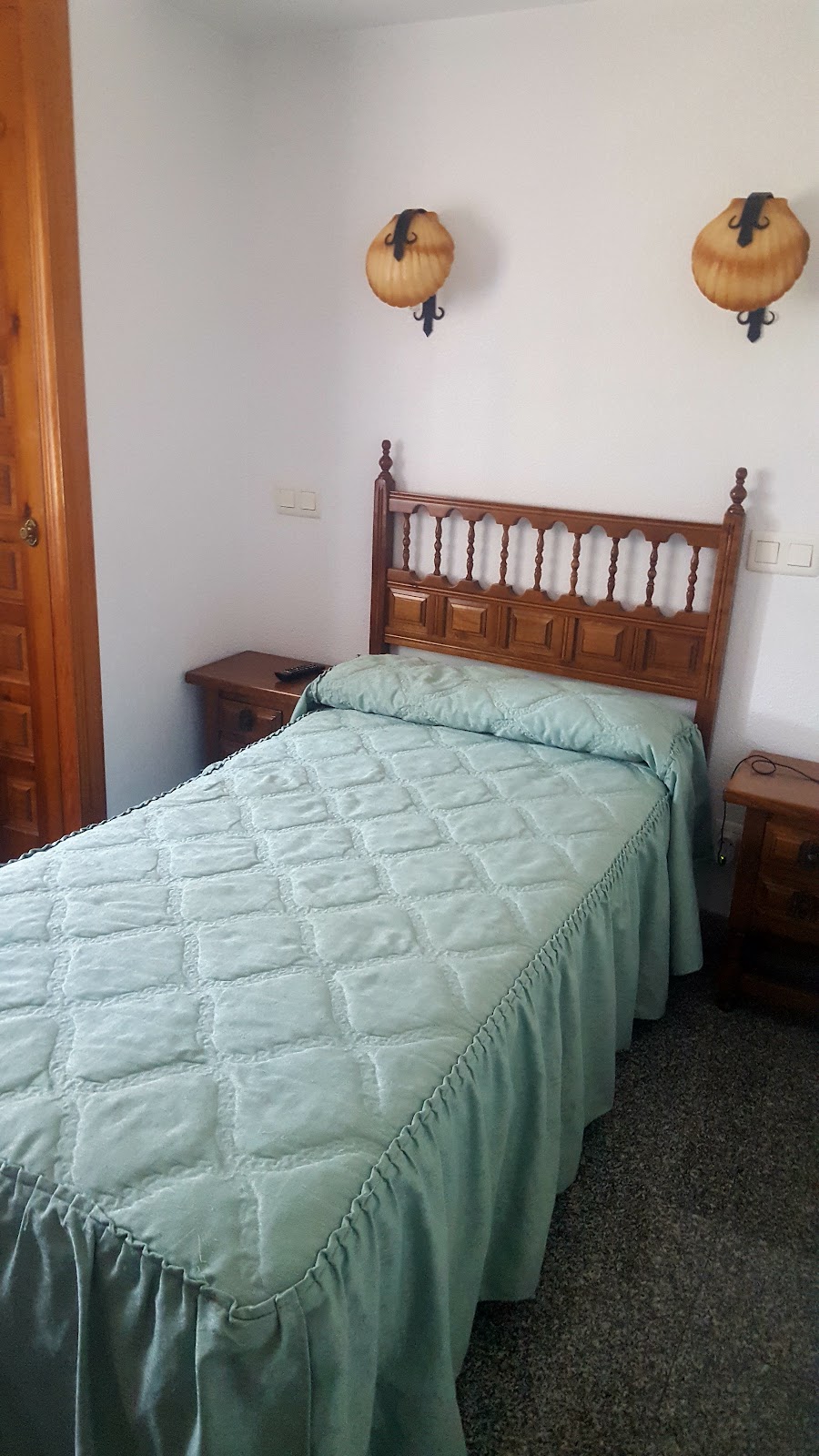 Puerta Romeros photo 2, hotel accommodation in Burgos on the Camino Frances