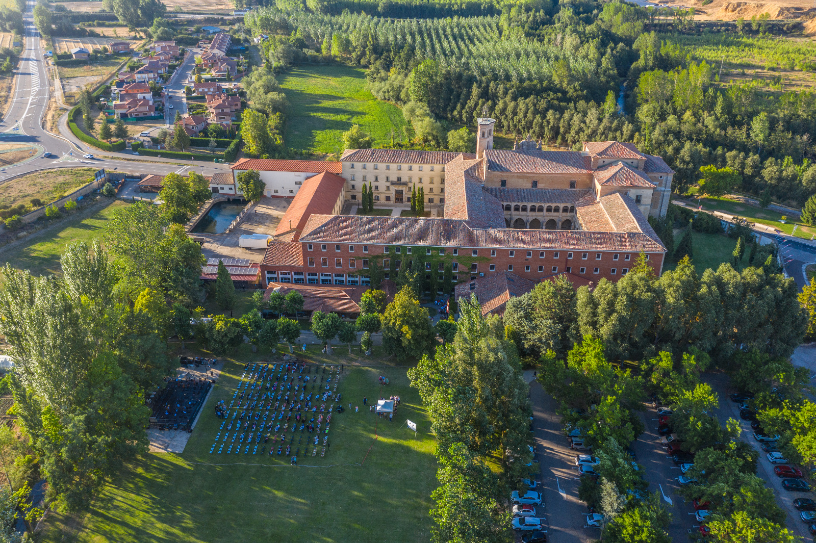 Monasterio San Zoilo | Hotel photo 11, hotel accommodation in Carrión de los Condes on the Camino Frances