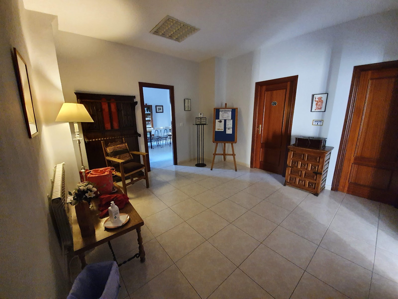 Albergue Parroquial Santiago El Real photo 5, albergue accommodation in Logroño on the Camino Frances