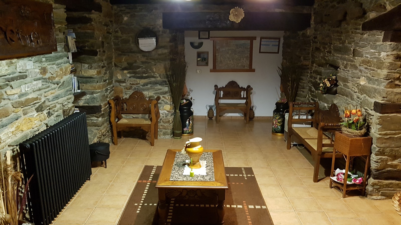 Casa Quiroga photo 14, accommodation listing in Biduedo on the Camino Frances