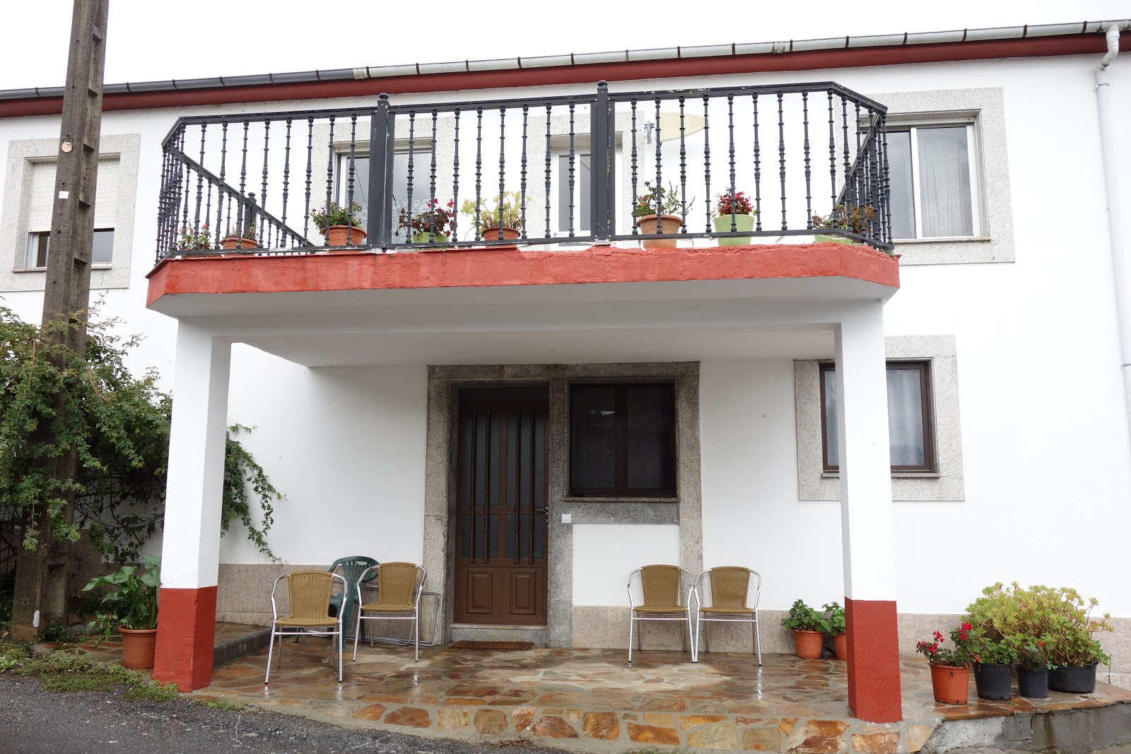 Pension Casa Maruja, pension accommodation in Castromayor on the Camino Frances