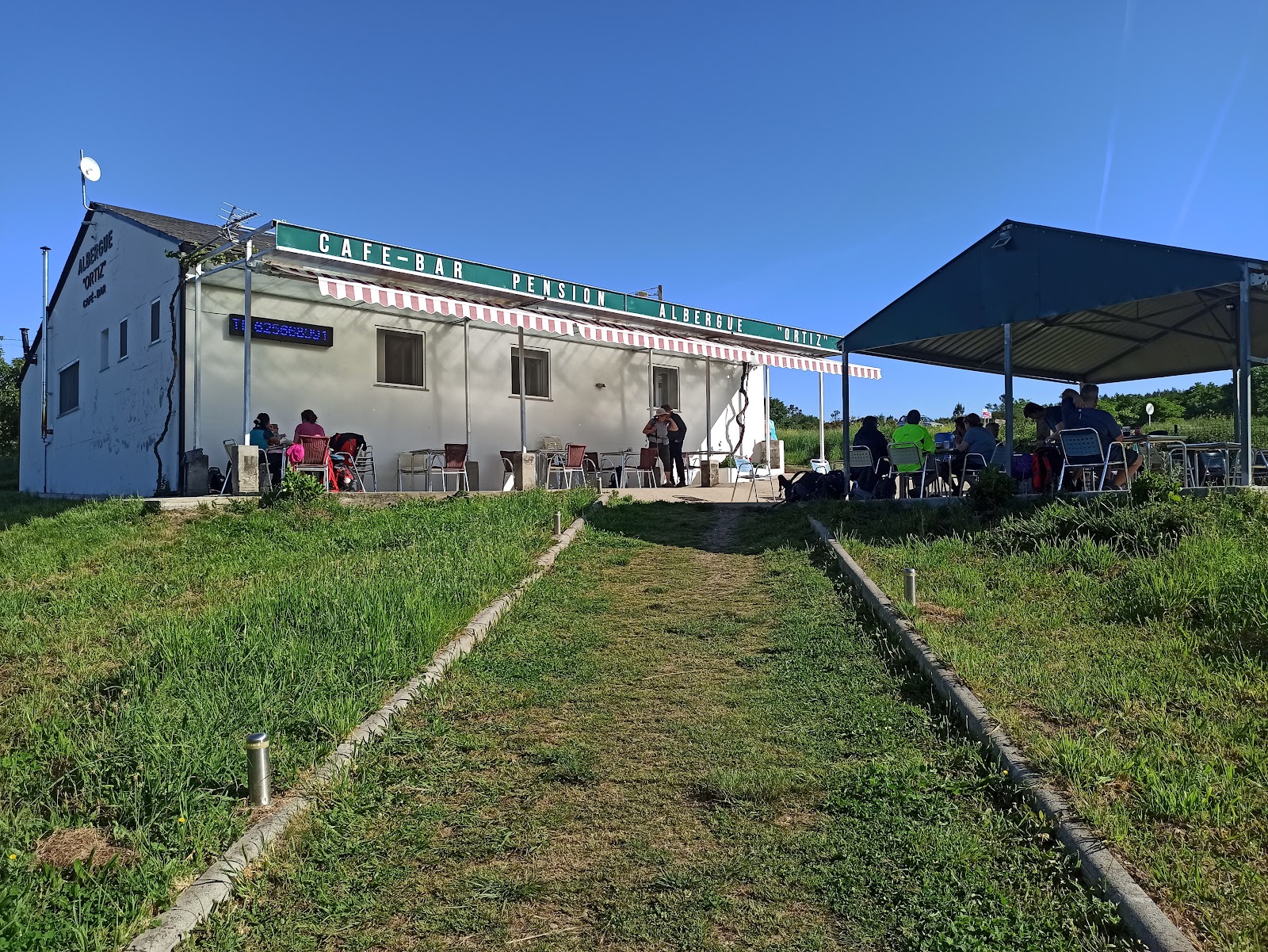 Albergue Ortiz, albergue accommodation in Castromayor on the Camino Frances