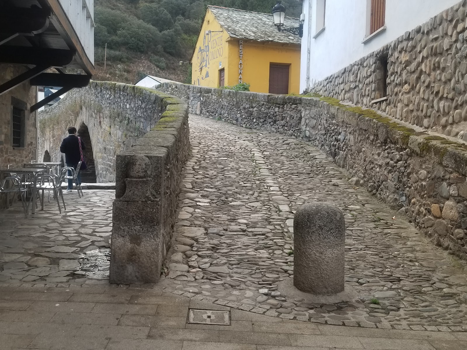 Hostal el Palacio photo 20, hostel accommodation in Molinaseca on the Camino Frances