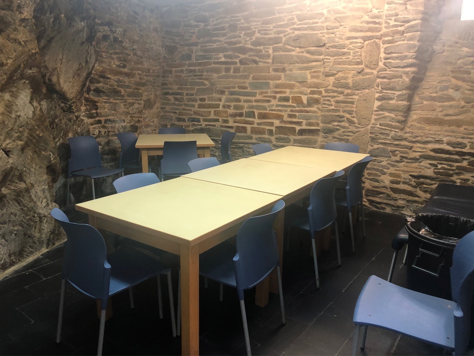 Albergue municipal de peregrinos de Sarria photo 3, albergue accommodation in Sarria on the Camino Frances