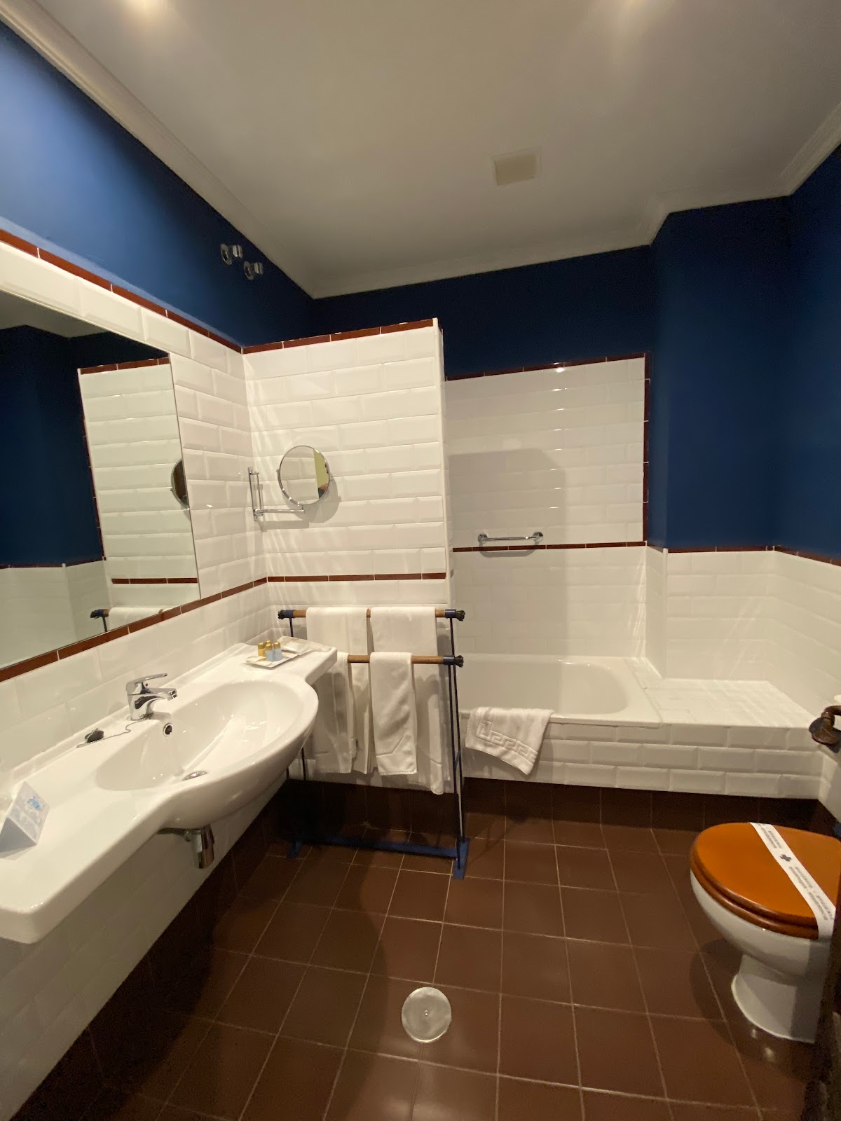Monasterio San Zoilo | Hotel photo 13, hotel accommodation in Carrión de los Condes on the Camino Frances