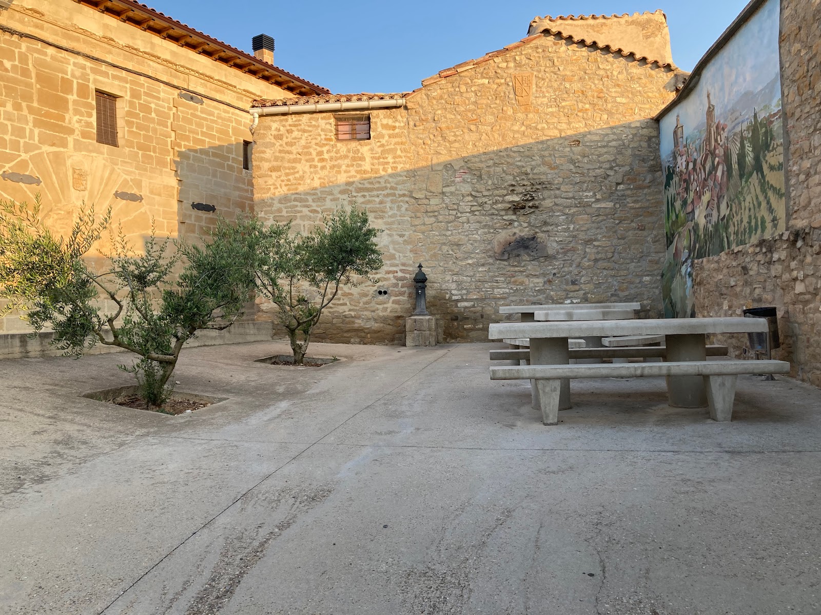 Casa Egipcia, apartment accommodation in Torres del Rio on the Camino Frances