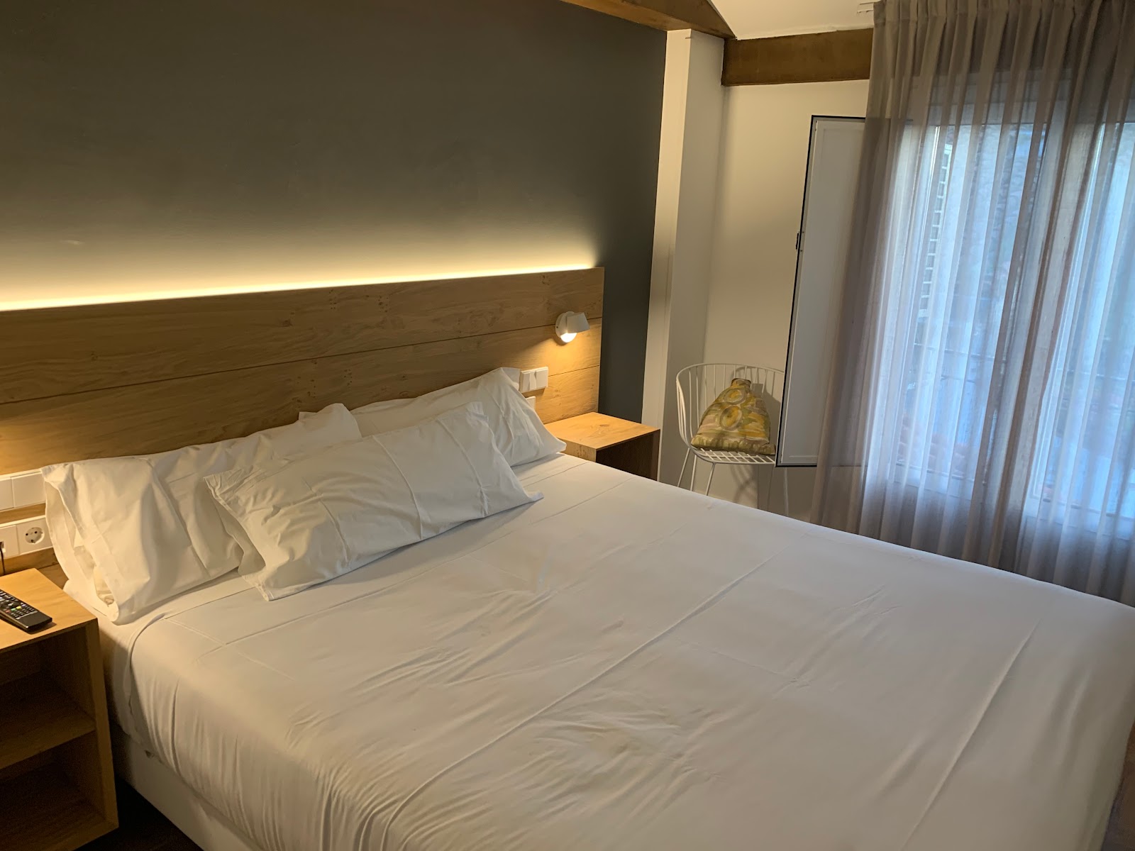Antique Pamplona Tres Reyes Apartments photo 6, apartment accommodation in Pamplona on the Camino Frances