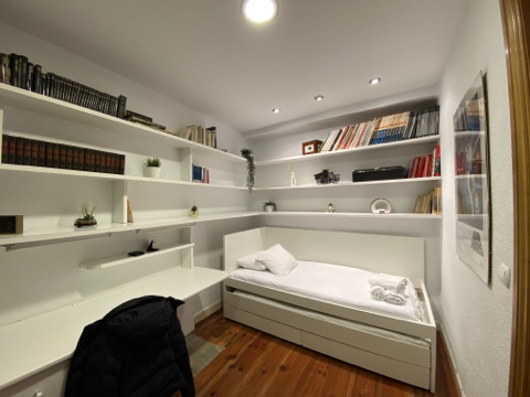 TOP APARTMENTS Pamplona- Iruña, apartment accommodation in Pamplona on the Camino Frances
