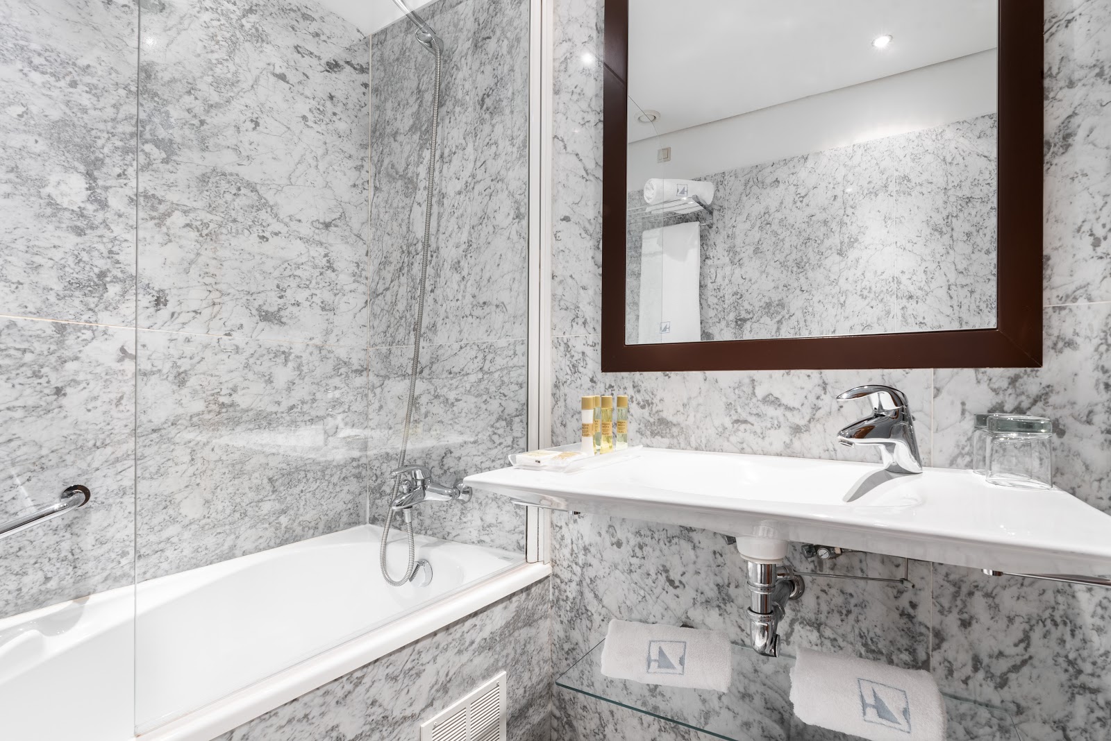 Eurostars Das Artes photo 3, hotel accommodation in Porto on the Camino Portuguese