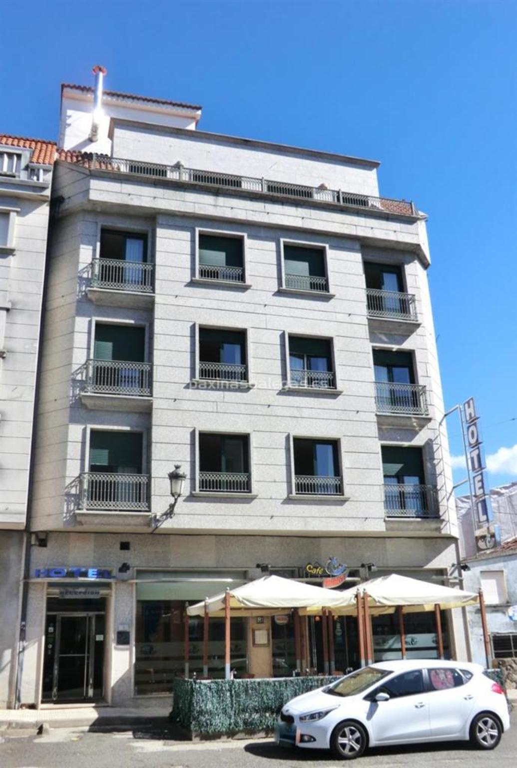 Hotel "O Cruceiro", hotel accommodation in Caldas de Reis on the Camino Portuguese