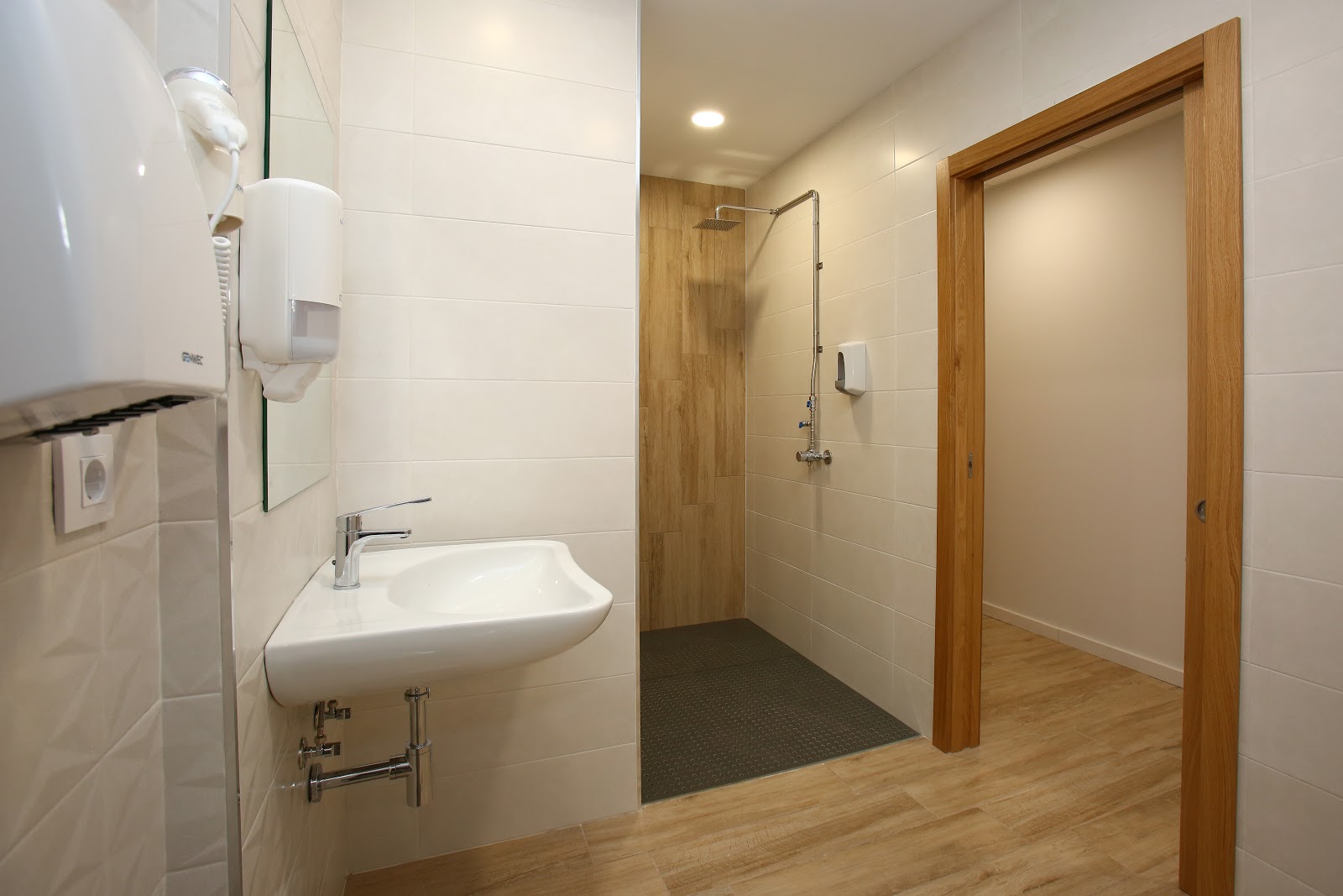 Dpaso, Urban Hostel photo 3, albergue accommodation in Pontevadra on the Camino Portuguese