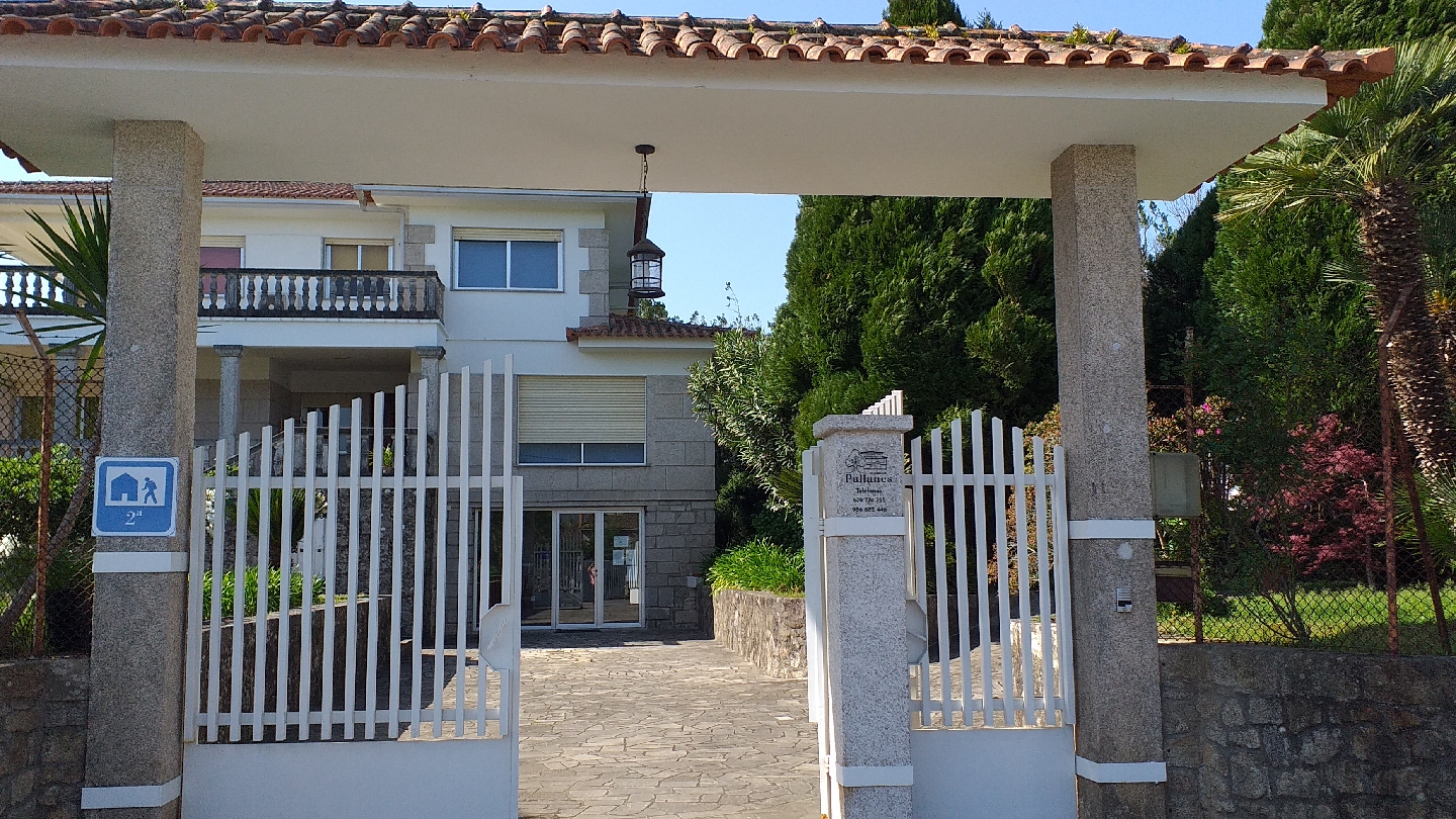 ALBERGUE PALLANES, albergue accommodation in Tui on the Camino Portuguese