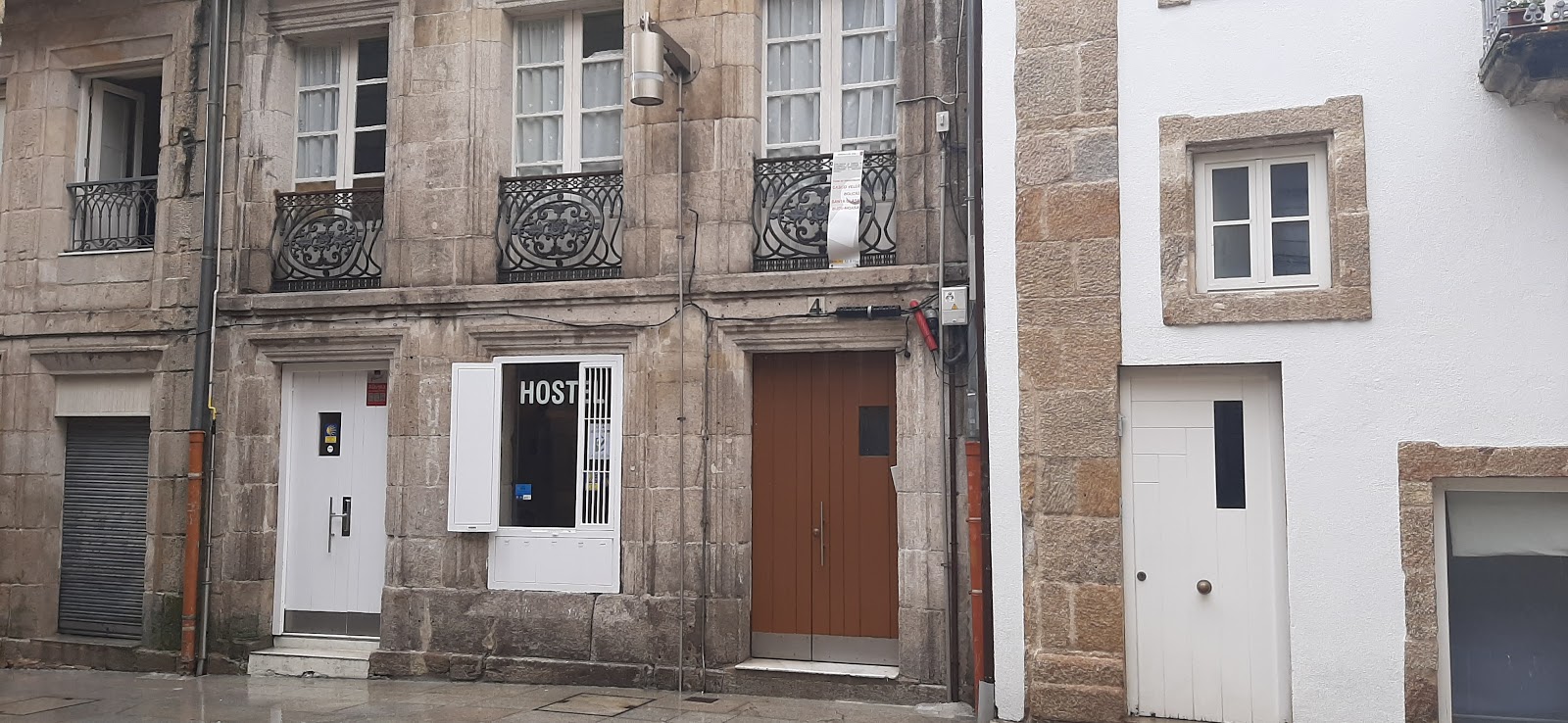 R4 Vigo Hostel, albergue accommodation in Vigo on the Camino Portuguese
