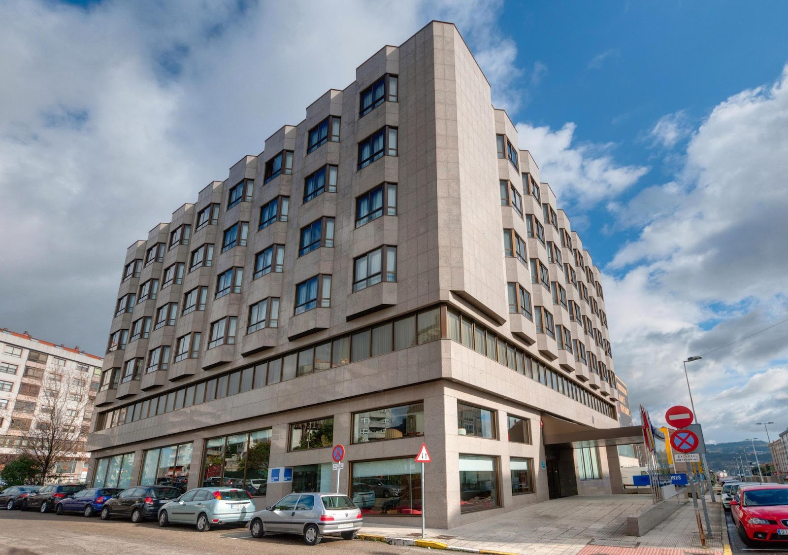 Hotel Vigo Los Galeones Affiliated by Meliá, hotel accommodation in Vigo on the Camino Portuguese