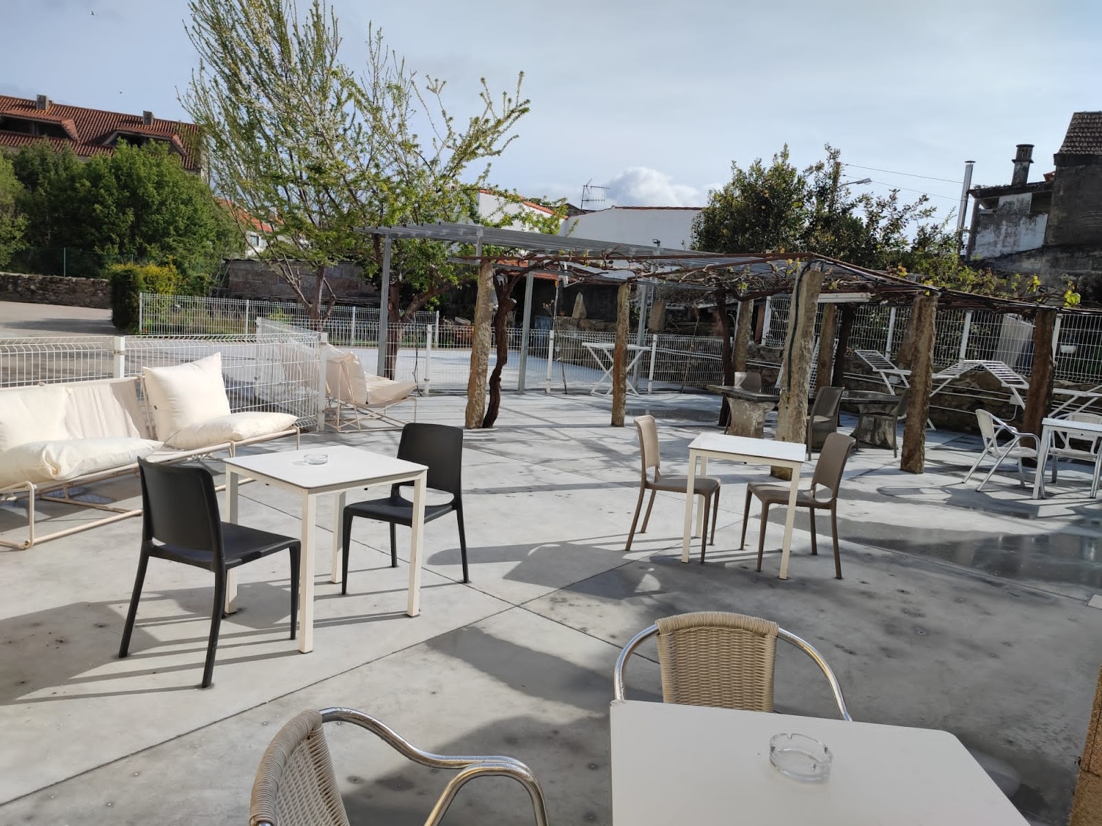 Albergue Playa de Sabarís, albergue accommodation in Ramallosa on the Camino Portuguese