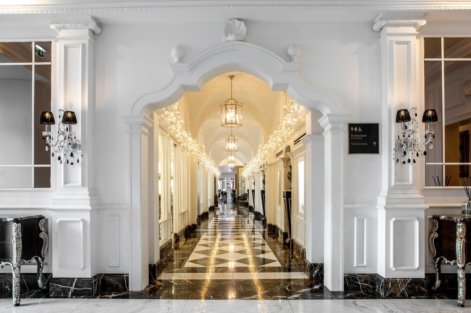 InterContinental Porto - Palacio Das Cardosas by IHG photo 4, hotel accommodation in Porto on the Camino Portuguese