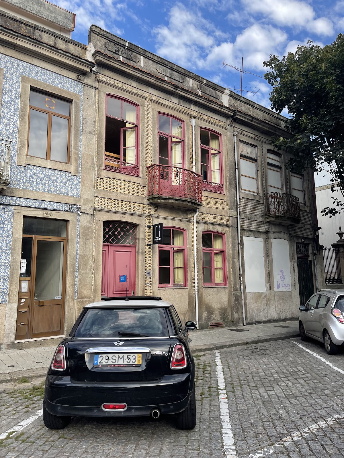 Canvas Atelier Hostel, albergue accommodation in Porto on the Camino Portuguese