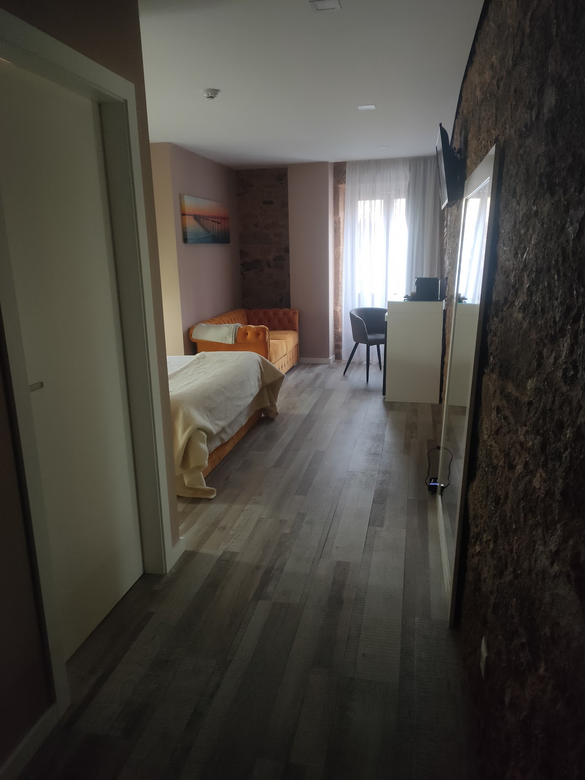 Lux'Otel Barcelos, hotel accommodation in Barcelos on the Camino Portuguese
