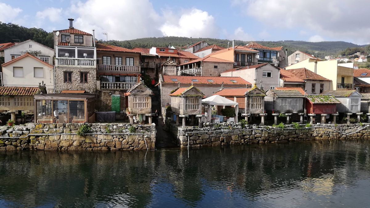 Casa A Codela, apartment accommodation in Combarro / Poio on the Camino Portuguese