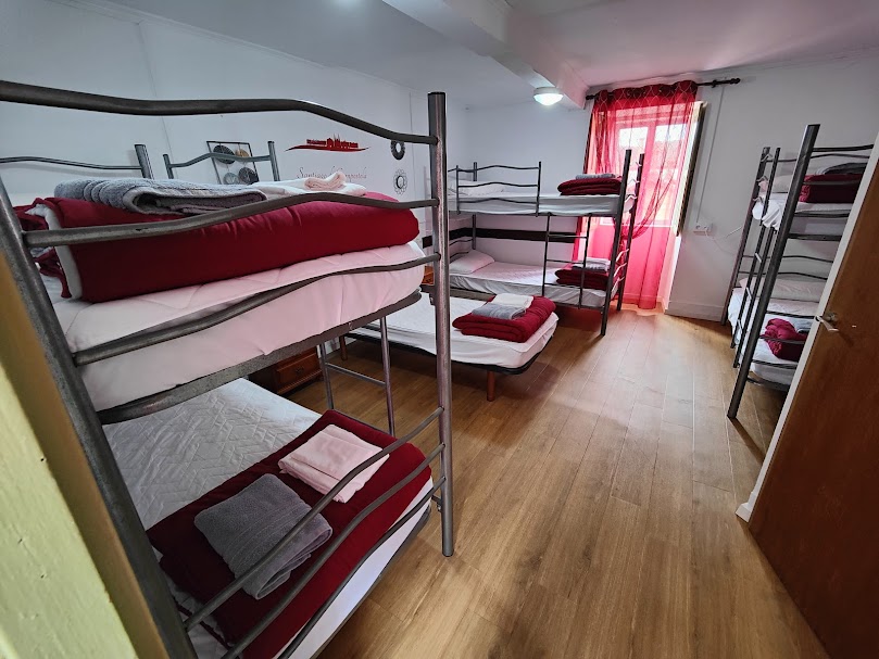 Albergue Vintecatro photo 2, albergue accommodation in Caldas de Reis on the Camino Portuguese