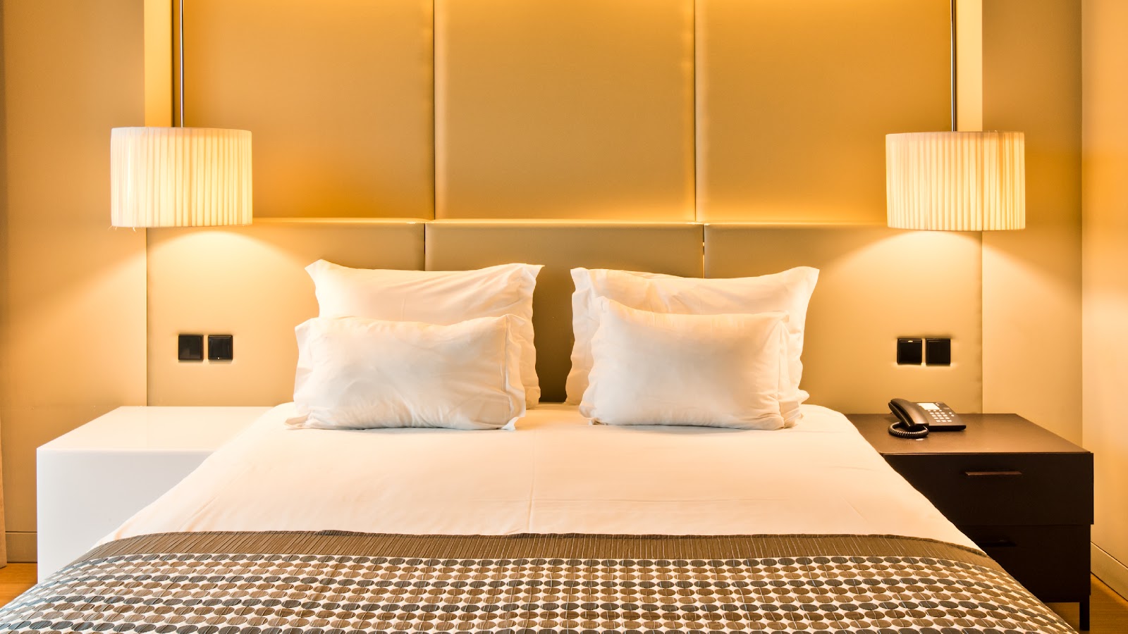 Golden Tulip São João da Madeira, hotel accommodation in Sao Joao da Madeira on the Camino Portuguese