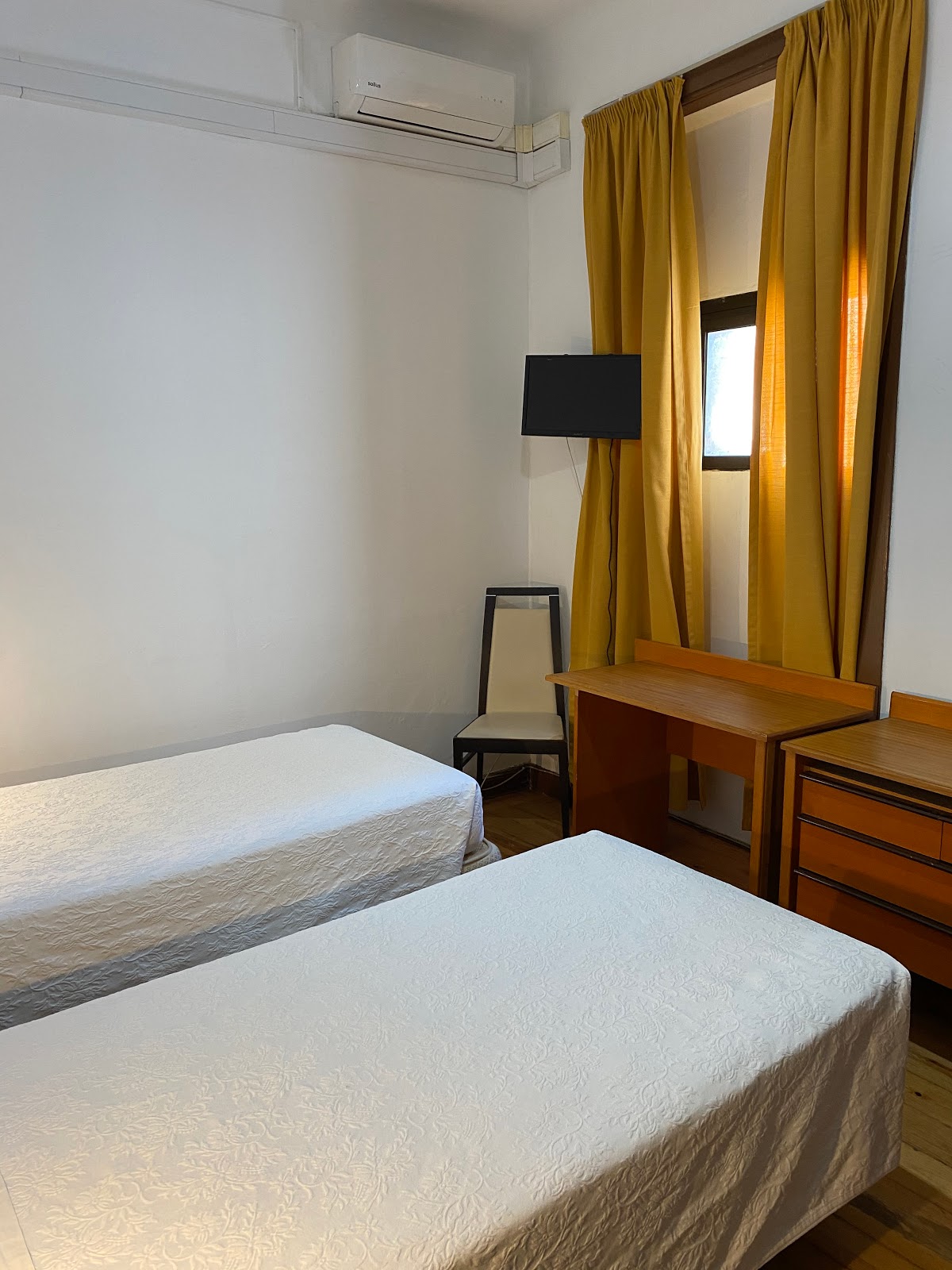 GUESTHOUSE A. L. Lusa Atenas photo 6, pension accommodation in Coimbra on the Camino Portuguese