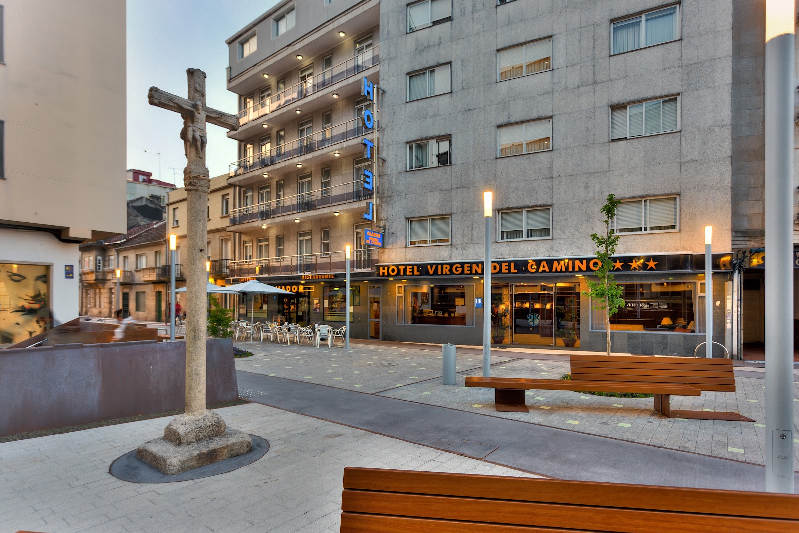 Hotel Virgen del Camino, hotel accommodation in Pontevadra on the Camino Portuguese